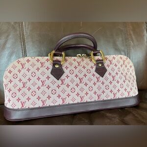 Vintage, Authentic Louis Vuitton Monogram Mini Lynn Alma MarcJacobs collection